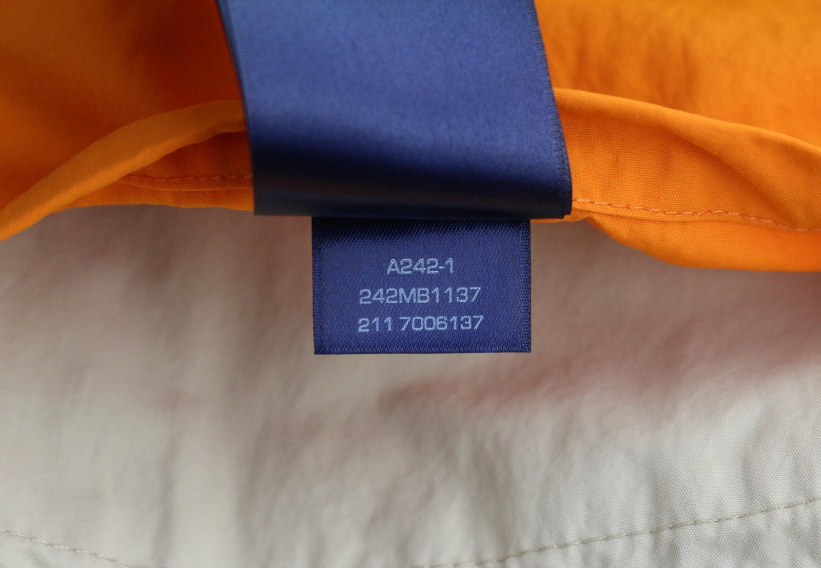 GANT Color Blocked Windbreaker Men Jacket M Dry Sand Hooded Full Zip Lightweight