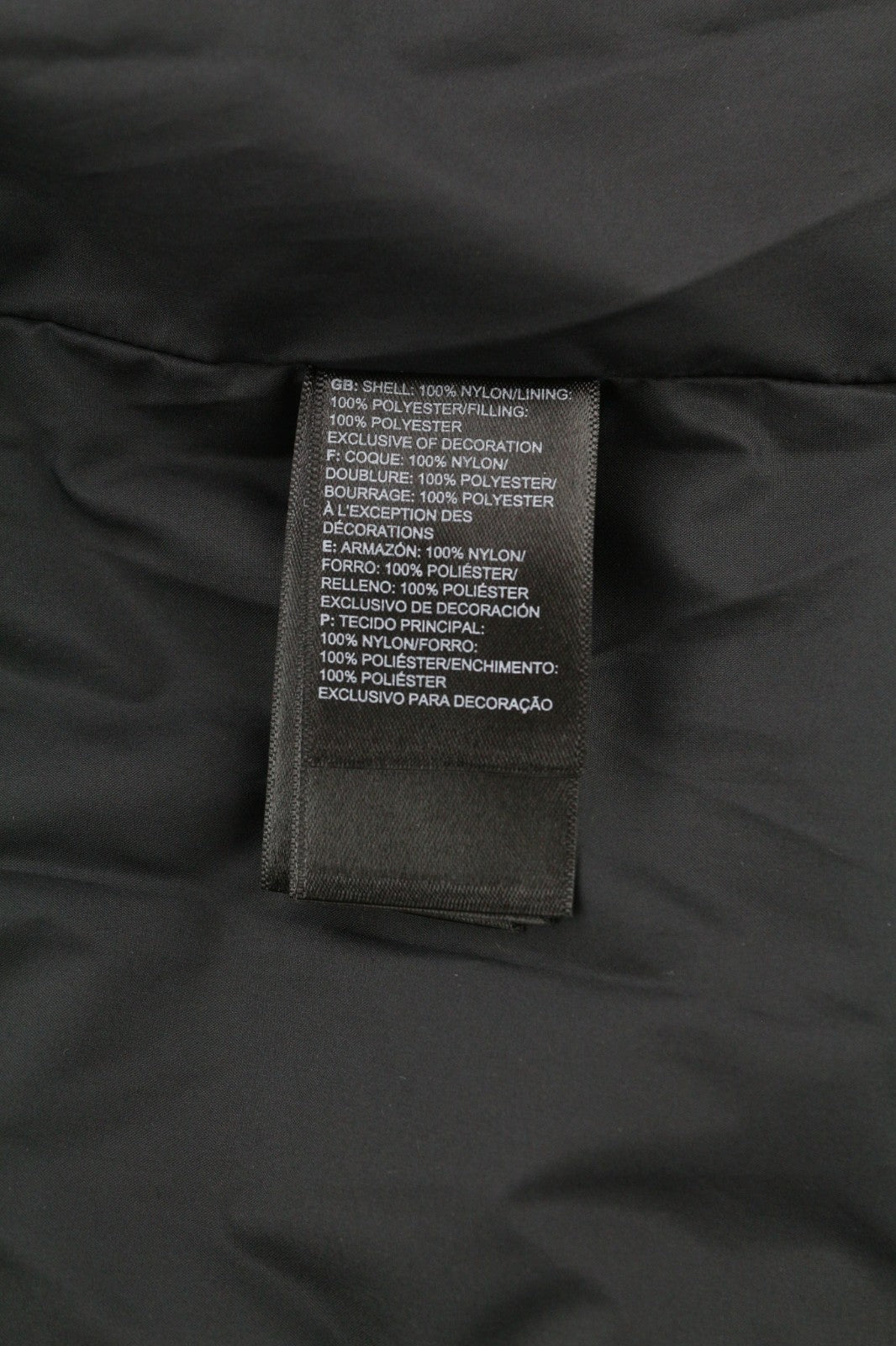 „THE NORTH FACE Himalayan“ vyriška juoda dygsniuota striukė su izoliacija ir žiema M 