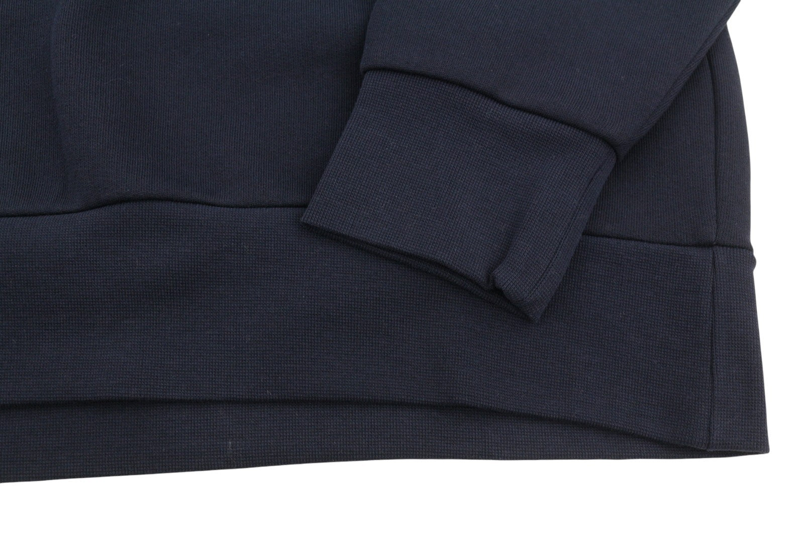 TOMMY HILFIGER vyriškas džemperis L dydžio, tamsiai mėlynas, apvalios iškirptės formos, su logotipu priekyje. 