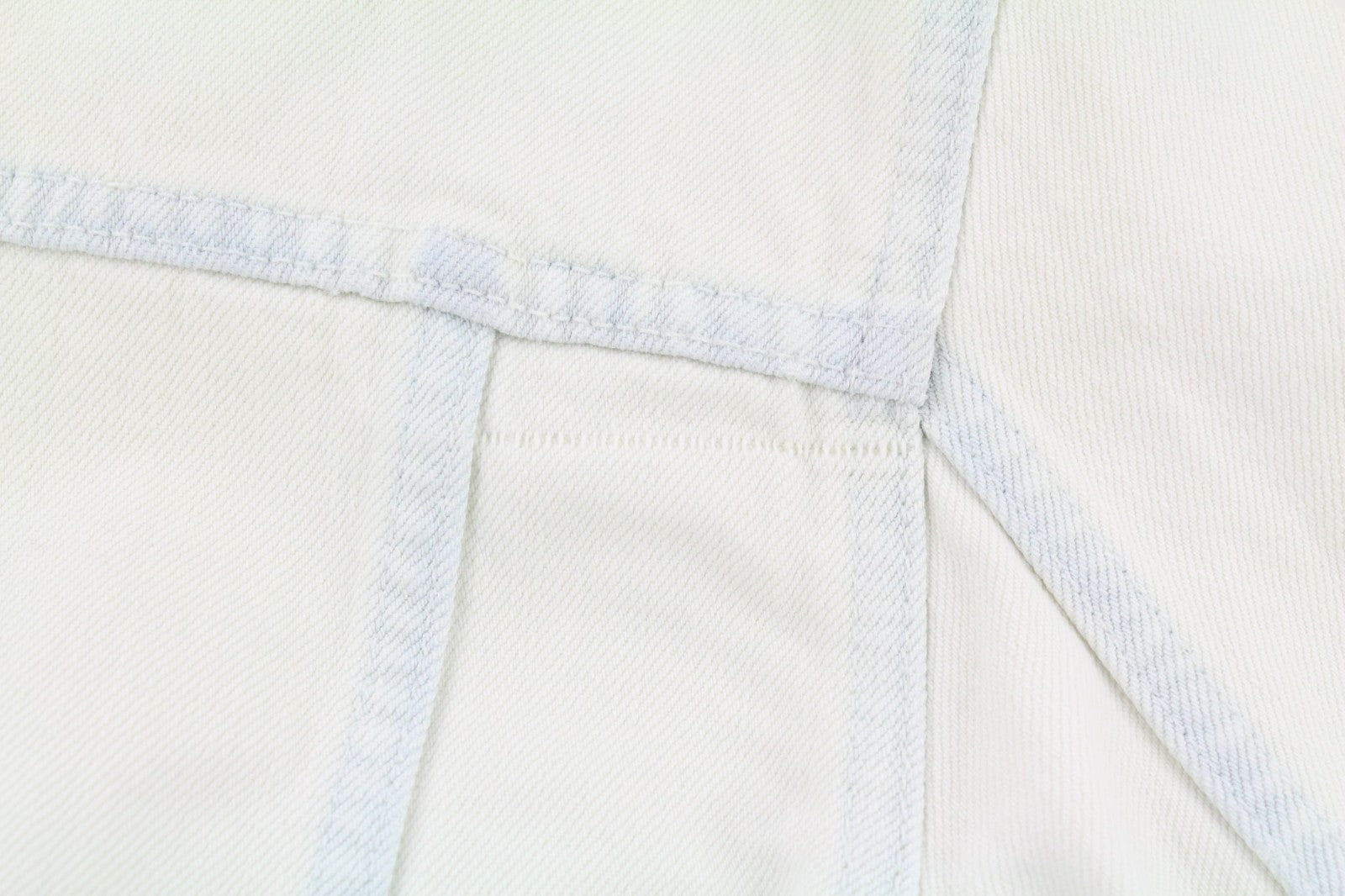 NUDIE JEANS Terry vyriška XL dydžio „Extreme Bleach Light White Spread“ džinsinė striukė su logotipu 