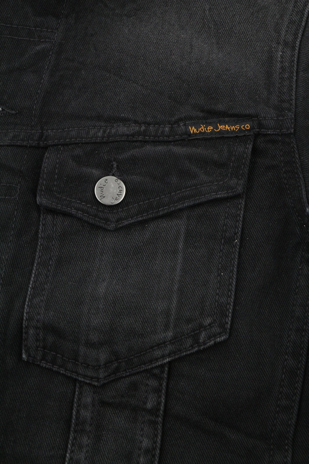 NUDIE JEANS Billy vyriška XS dydžio tamsiai mėlyna džinsinė striukė su sagomis ir juodomis kišenėmis 