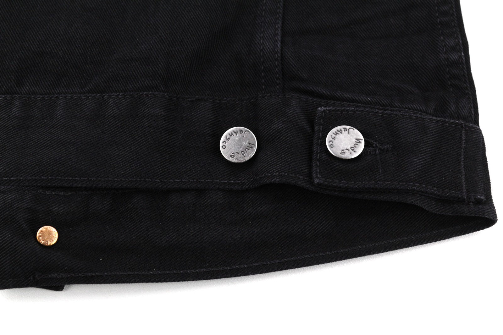 NUDIE JEANS Billy vyriška XS dydžio tamsiai mėlyna džinsinė striukė su sagomis ir juodomis kišenėmis 