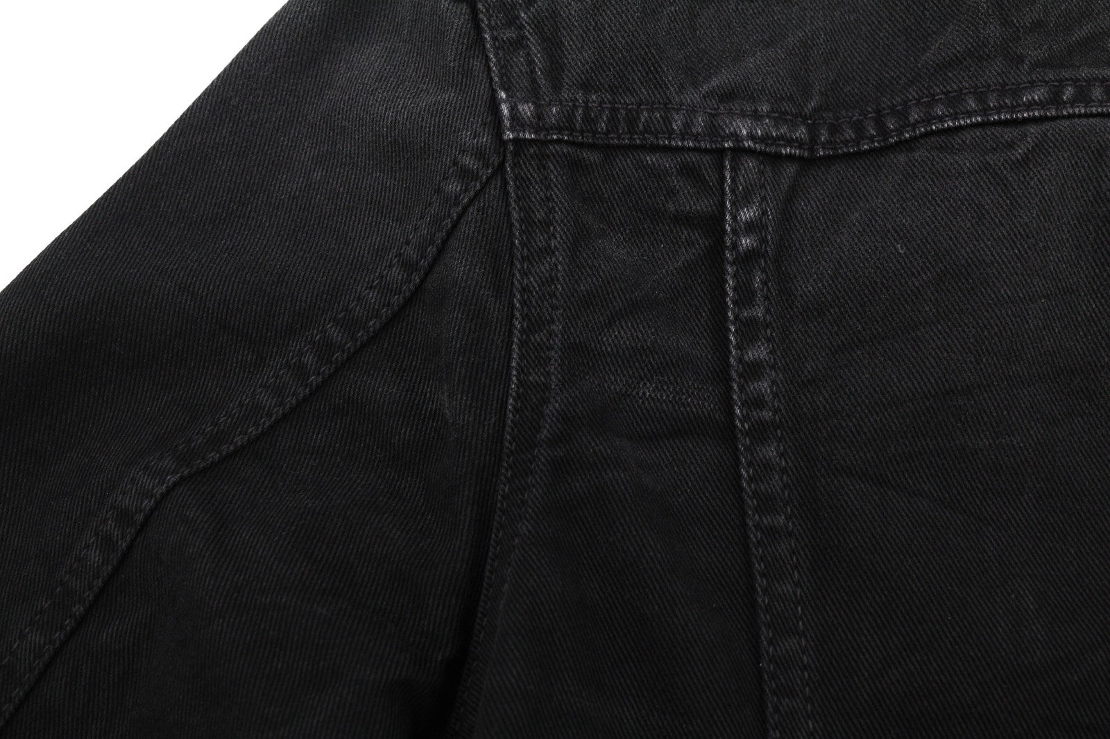 NUDIE JEANS Billy vyriški tamsiai mėlyni džinsiniai batai su išplatinta kaklu, sagomis ir kišenėmis. 