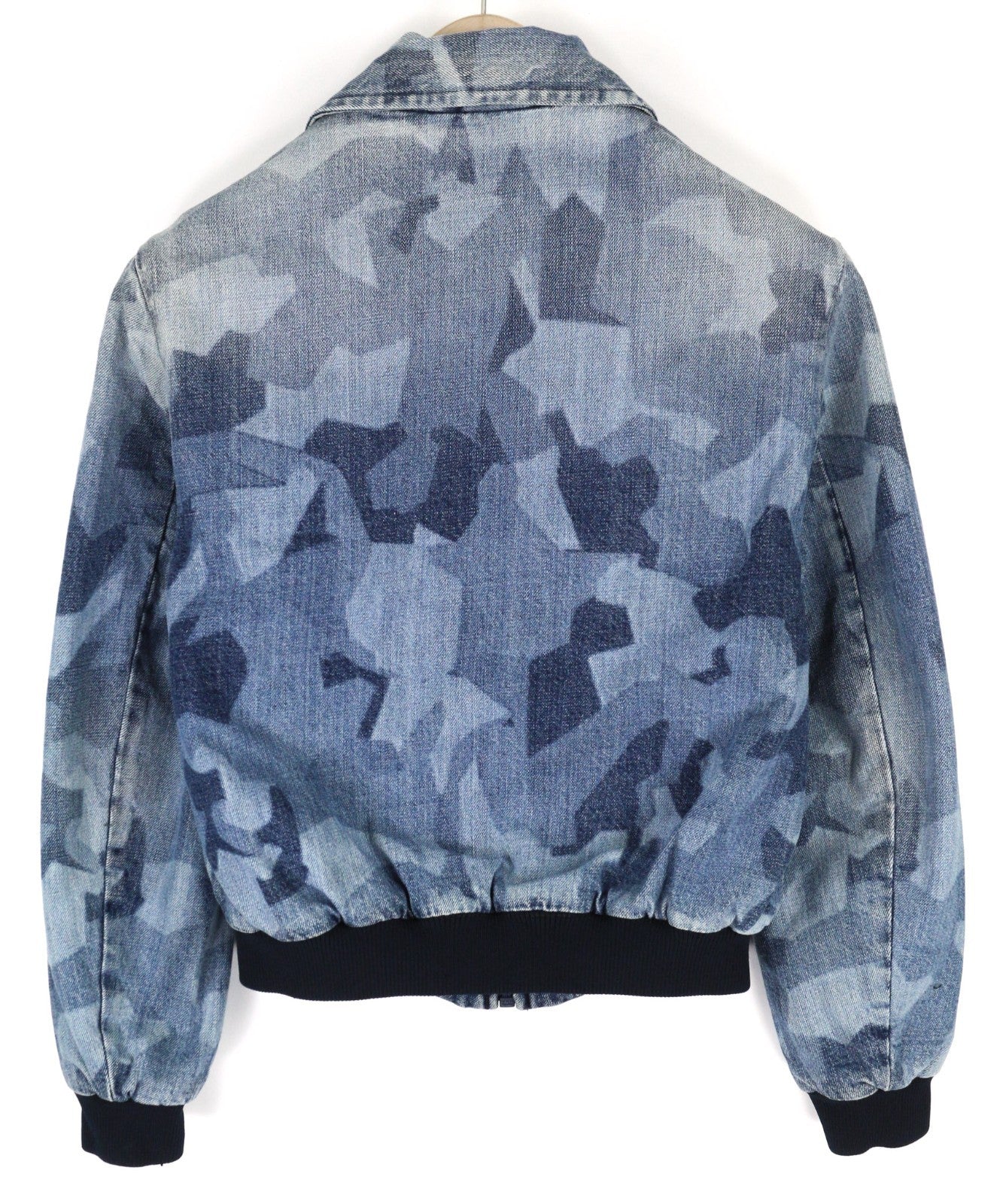 NUDIE JEANS Gudrun Camo Denim moteriška mėlyna medvilninė kamufliažinė bomber striukė 