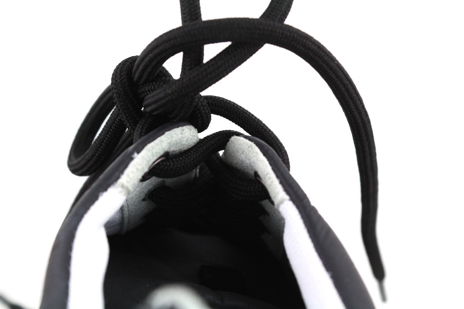 TIMBERLAND A211C-A3646 moteriški juodi odiniai sportbačiai su raišteliais, dydis EU39/39.5. 