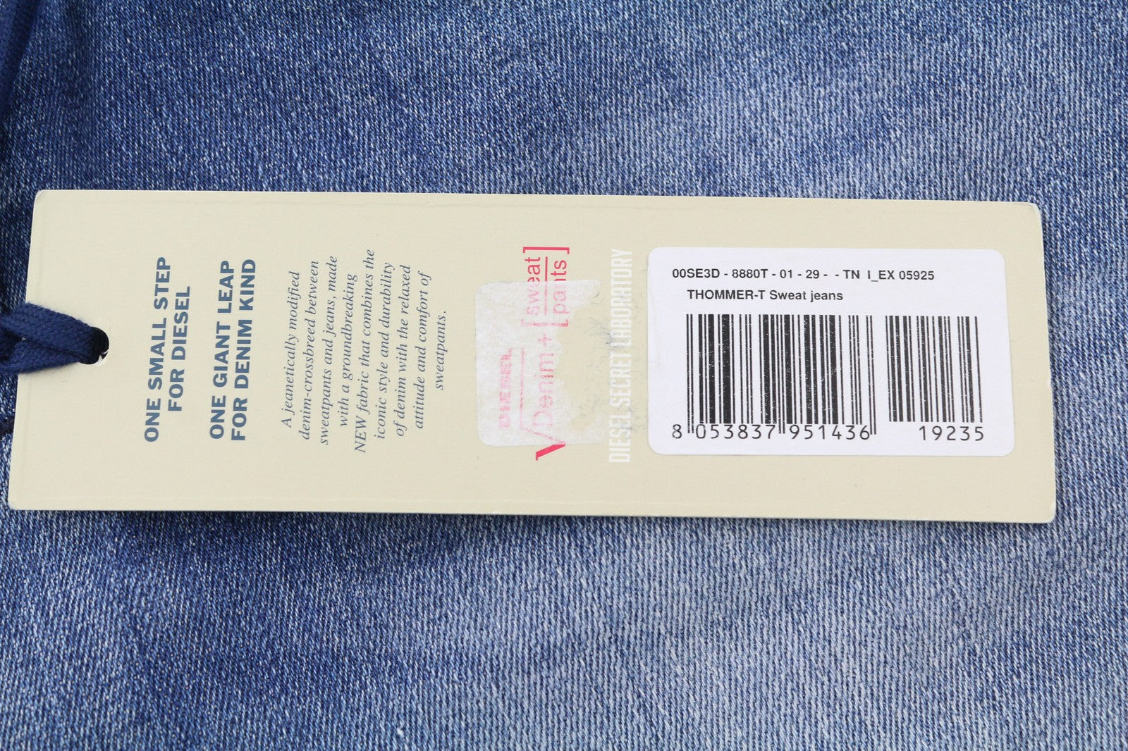 DIESEL Thommer-T 8880T vyriški džinsai W29 Jogg Sweat Distressed Washed Blue 