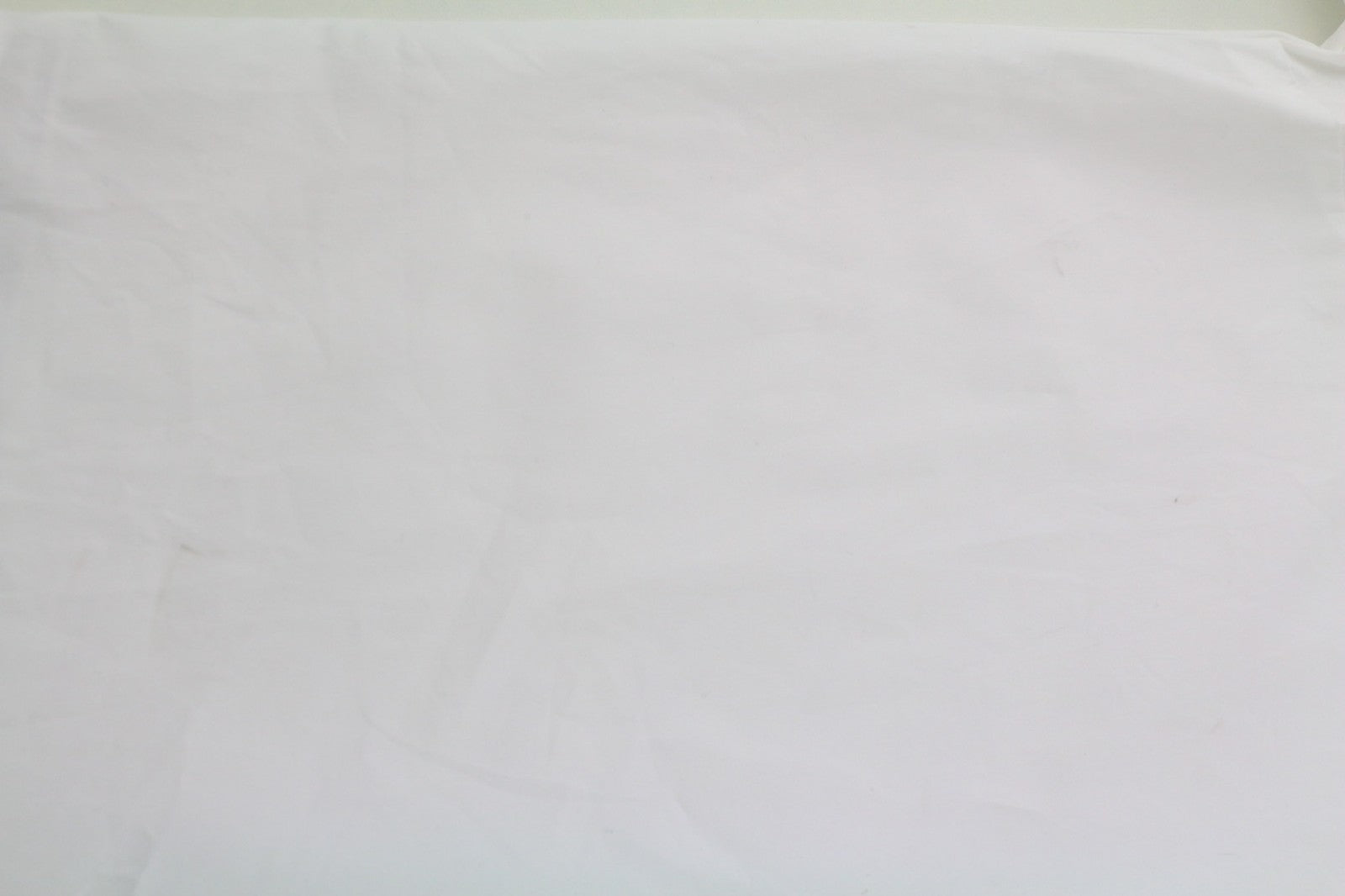 SUISTUDIO Dylan moteriška suknelė UK10 balta medvilninė ilgomis rankovėmis apvali apykakle trumpi logotipai 