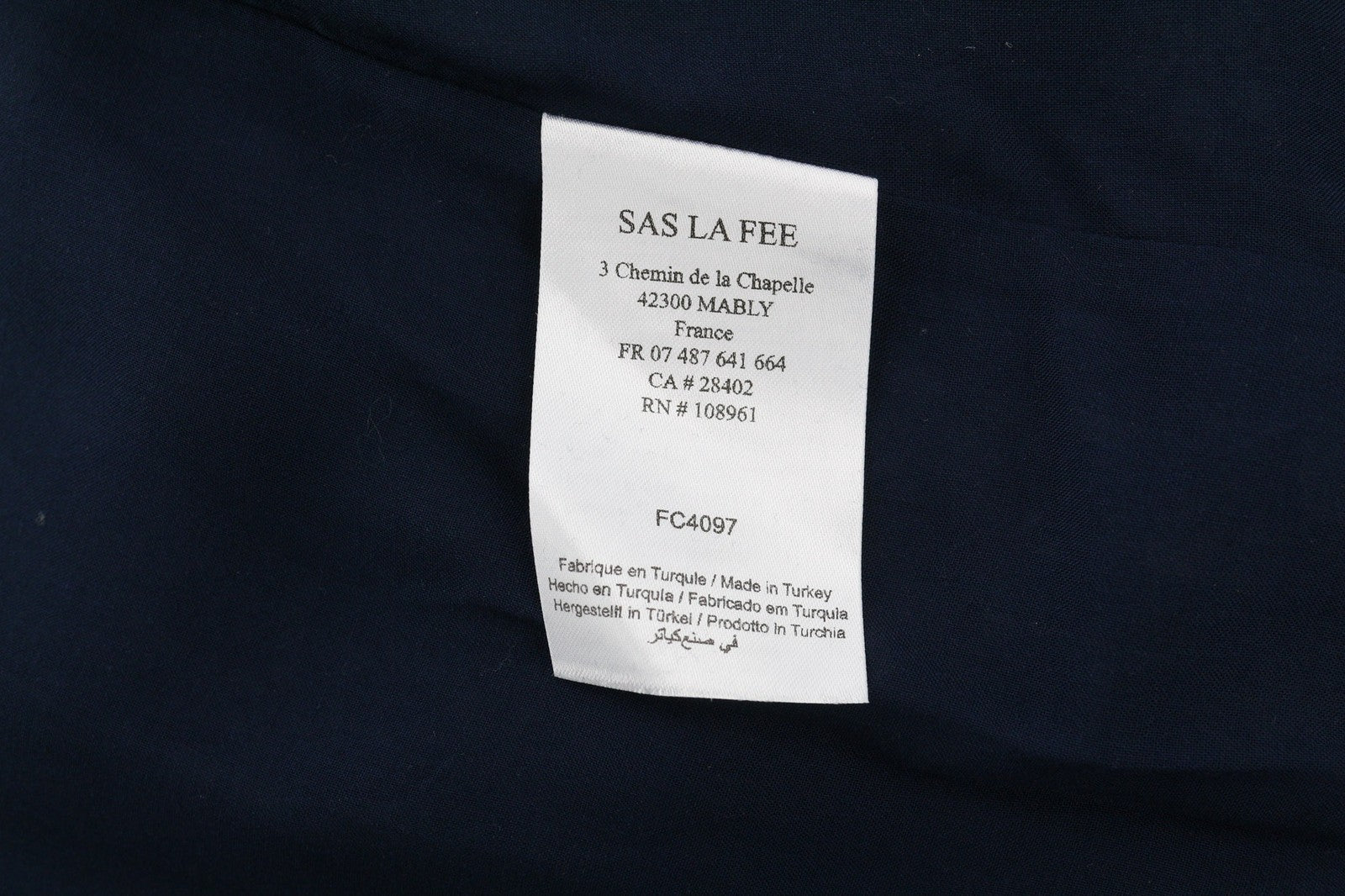 LA FE MARABOUTE moteriška suknelė, 38 cm, gėlėta, V formos iškirpte, trumpomis rankovėmis, sagomis. 