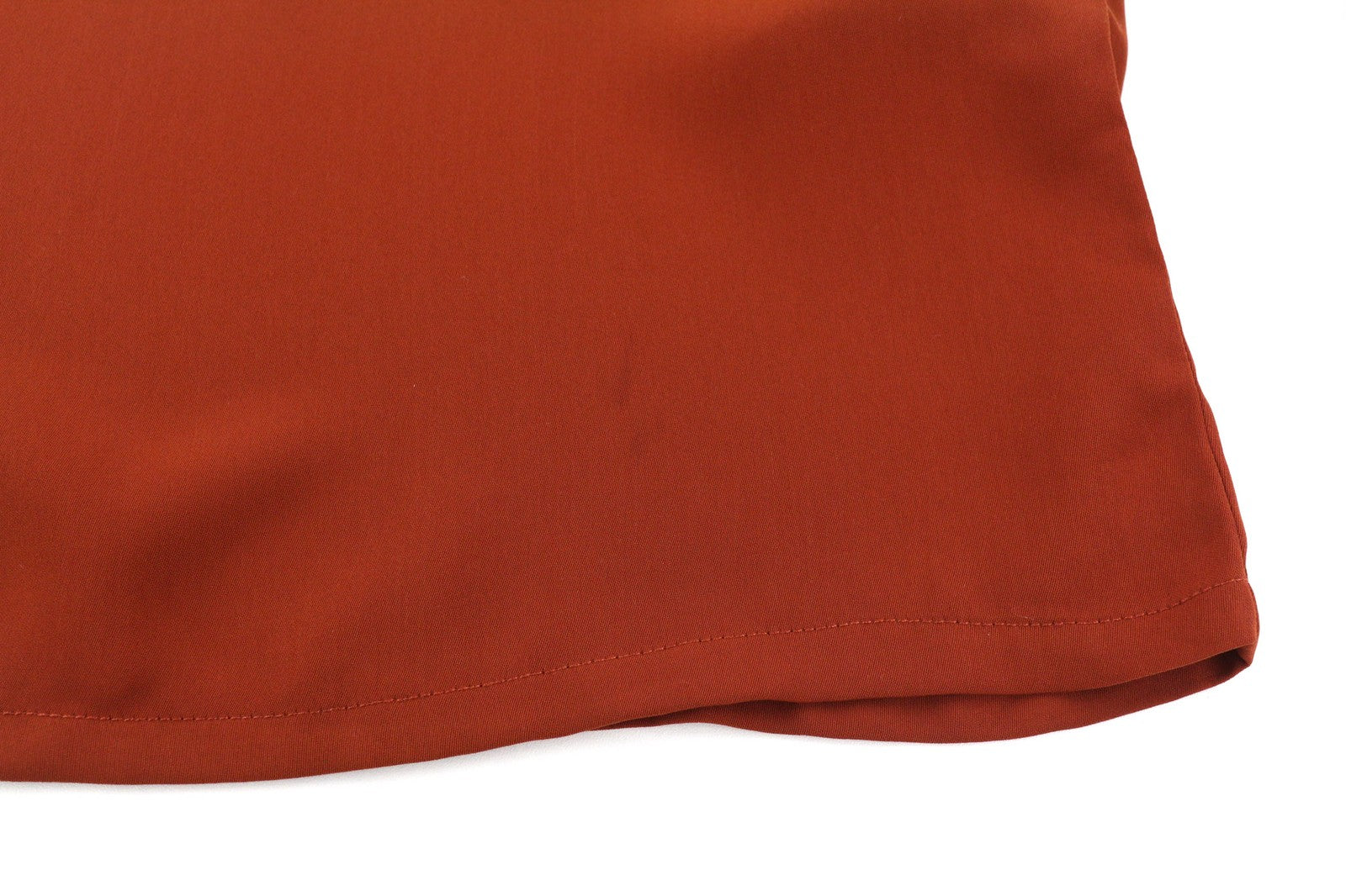 SUPERTRASH Dambi moteriška suknelė, 36 cm, V formos iškirpte, ilgomis rankovėmis, petnešėlėmis, trumpais gobtuvais 