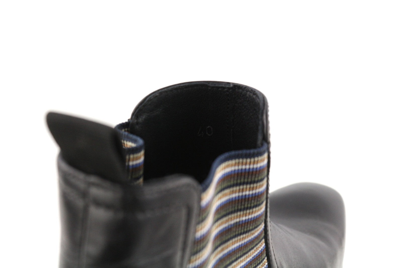 MINELLI Cayan vyriški aulinukai, juodos spalvos, UK6.5, EU40, veršiuko odos, kvadratinės nosies, užtraukiami, su kulkšnies užtrauktuku. 