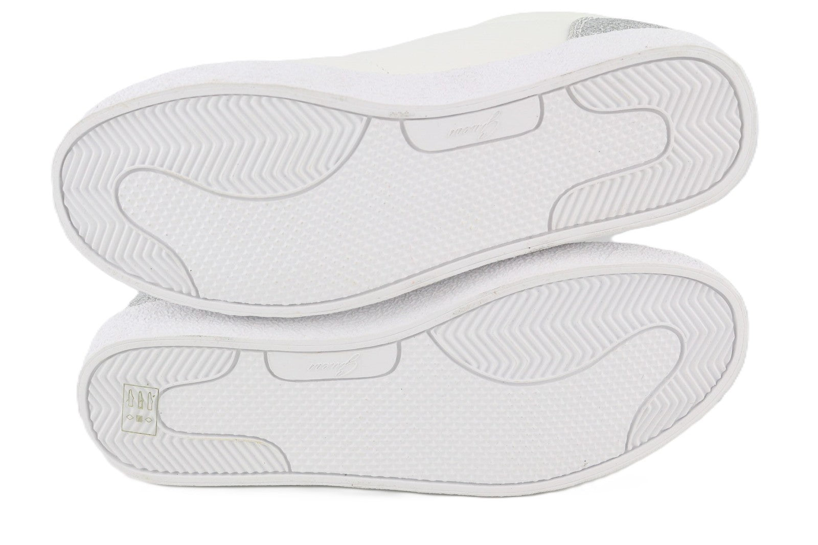 GUESS moteriški sportbačiai UK3 EU36 šviesiai balti, žemi, suvarstomi šone su logotipu 