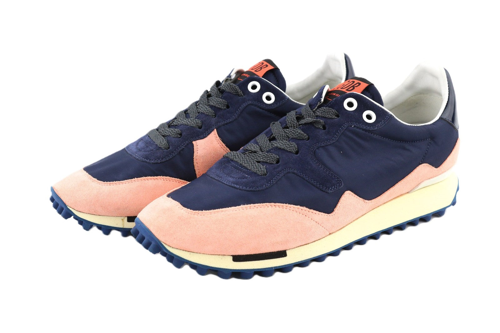 „GOLDEN GOOSE Starland“ moteriški sportbačiai, 39 dydžio, violetinės ir rožinės spalvos, odiniai, žemapadžiai, su raišteliais. 