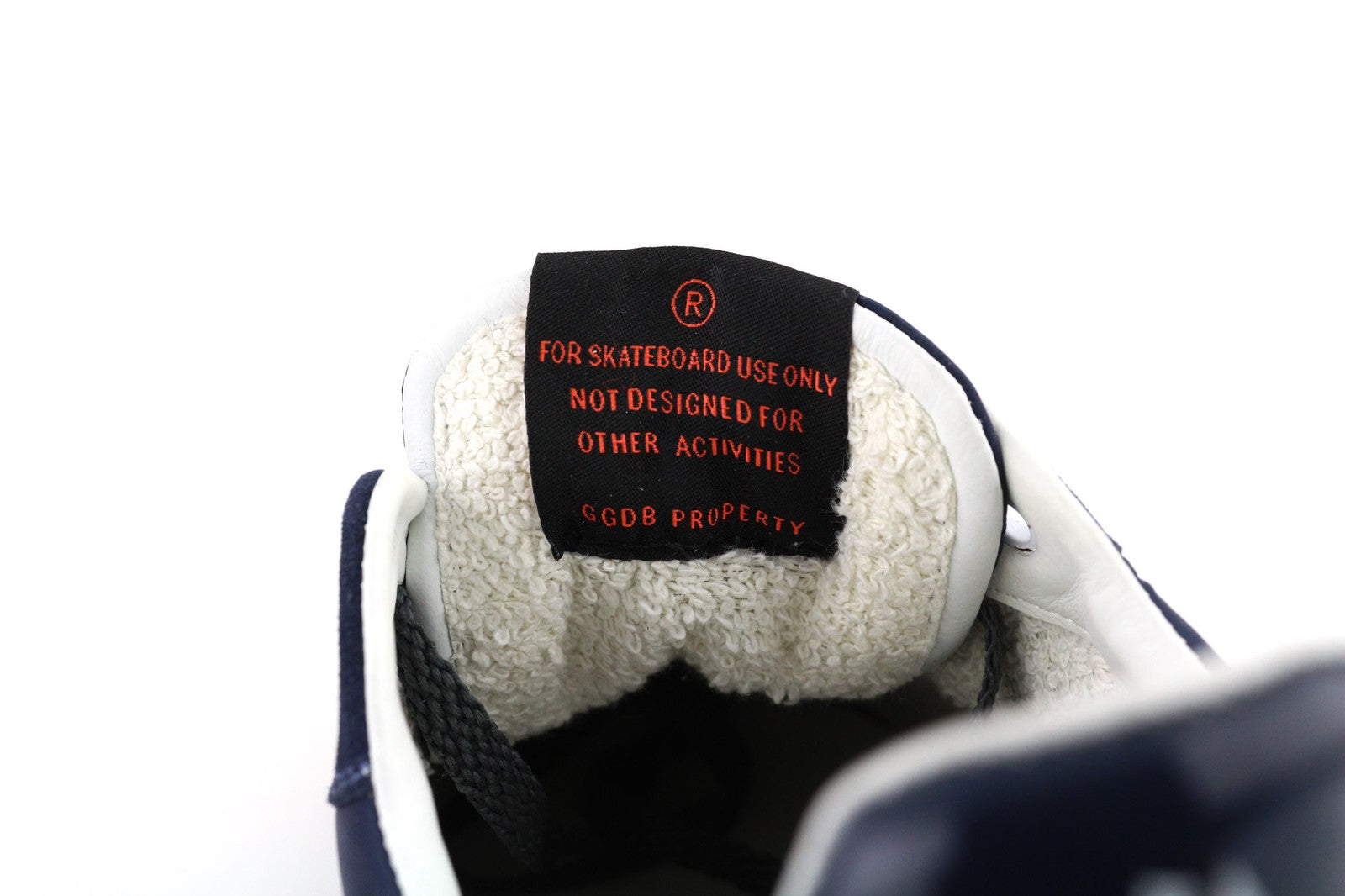 „GOLDEN GOOSE Starland“ moteriški sportbačiai, 39 dydžio, violetinės ir rožinės spalvos, odiniai, žemapadžiai, su raišteliais. 