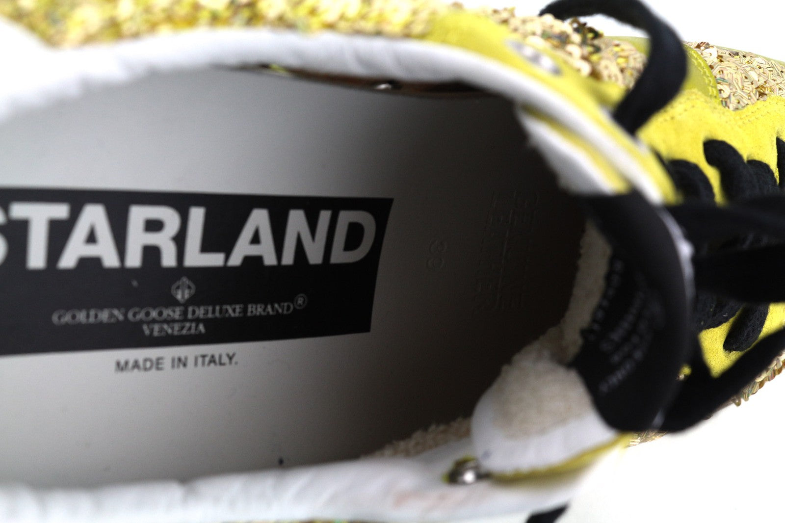 „GOLDEN GOOSE Starland“ moteriški sportbačiai, 39 dydžio, auksinės odos, blizgučiais, žema palaidinė. 