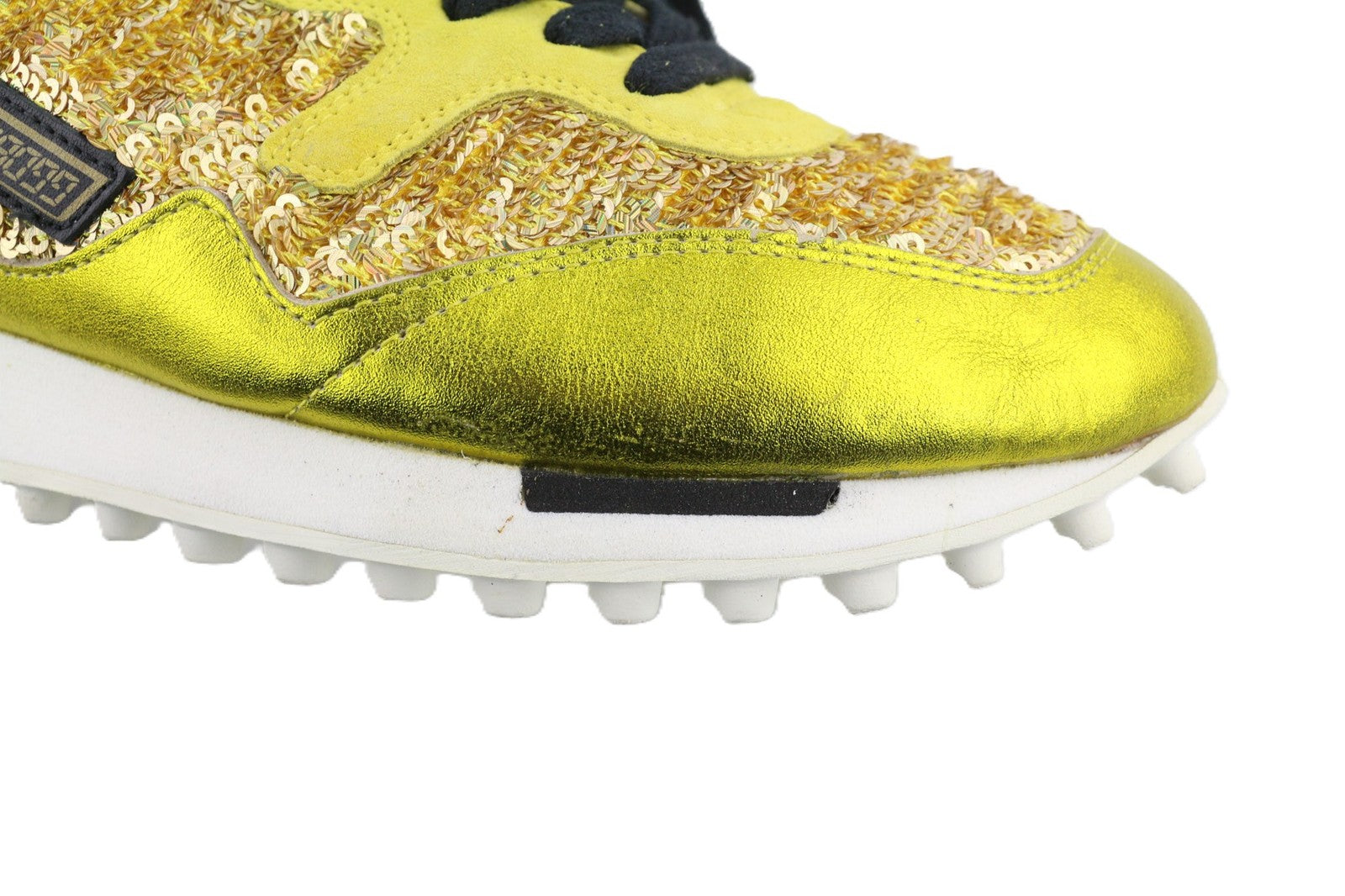 „GOLDEN GOOSE Starland“ moteriški sportbačiai, 39 m., auksinės odos, blizgučiais puošti laisvalaikio bateliai. 