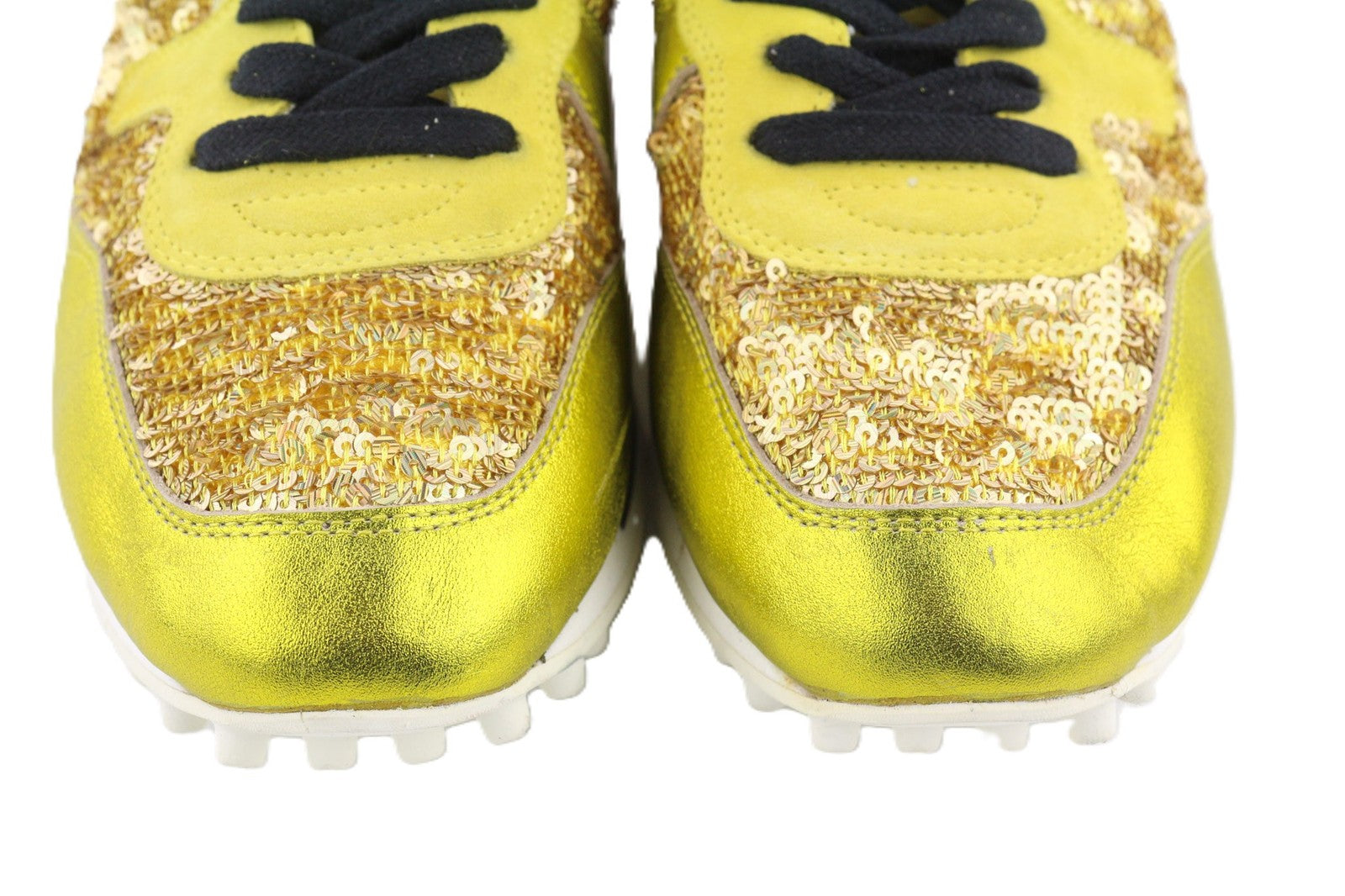 „GOLDEN GOOSE Starland“ moteriški sportbačiai, 39 m., auksinės odos, blizgučiais puošti laisvalaikio bateliai. 