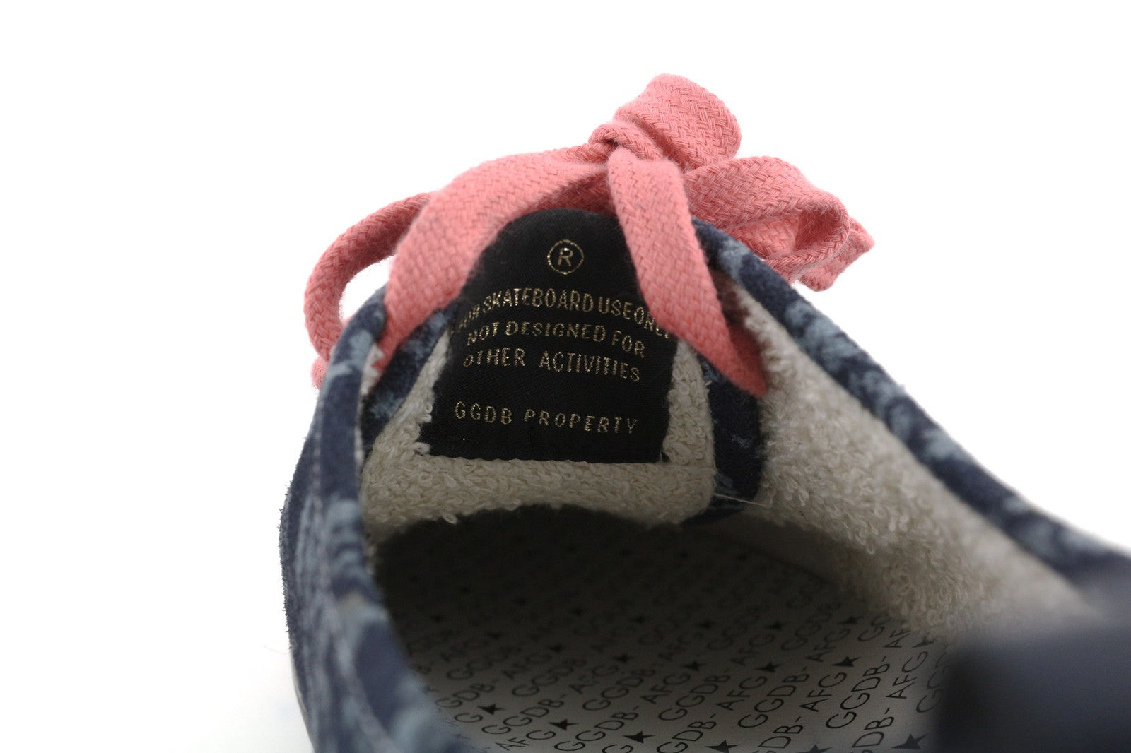 „GOLDEN GOOSE California“ moteriški sportbačiai, 39 dydis, mėlyni, sendinto rašto, žemapadžiai, suvarstyti. 