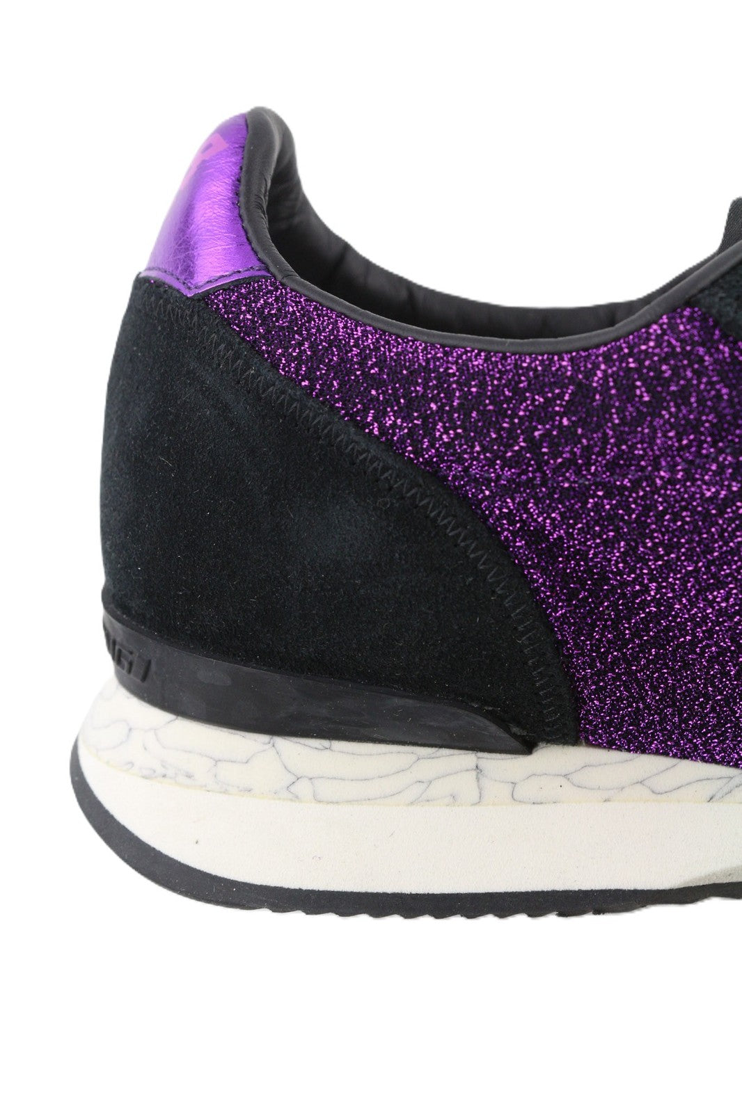 „GOLDEN GOOSE“ bėgimo bateliai moterims, 39 dydžio, violetiniai, juodi, odiniai, blizgantys, suvarstomi. 