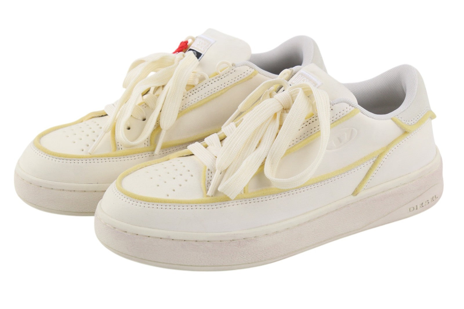 DIESEL S-Sinna žemakulniai moteriški sportbačiai, balti, odiniai, suvarstomi, 40 €/vnt. (RRP195) 