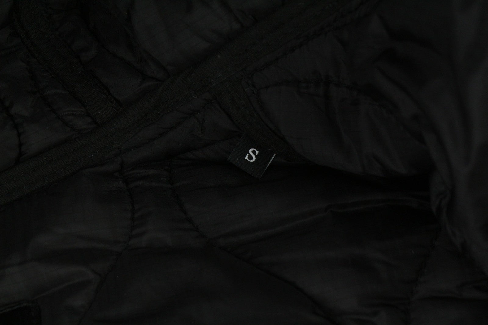 DIESEL W-Miles vyriška striukė S, juoda, paminkštinta parka su paslėptu užtrauktuku, RRP475 