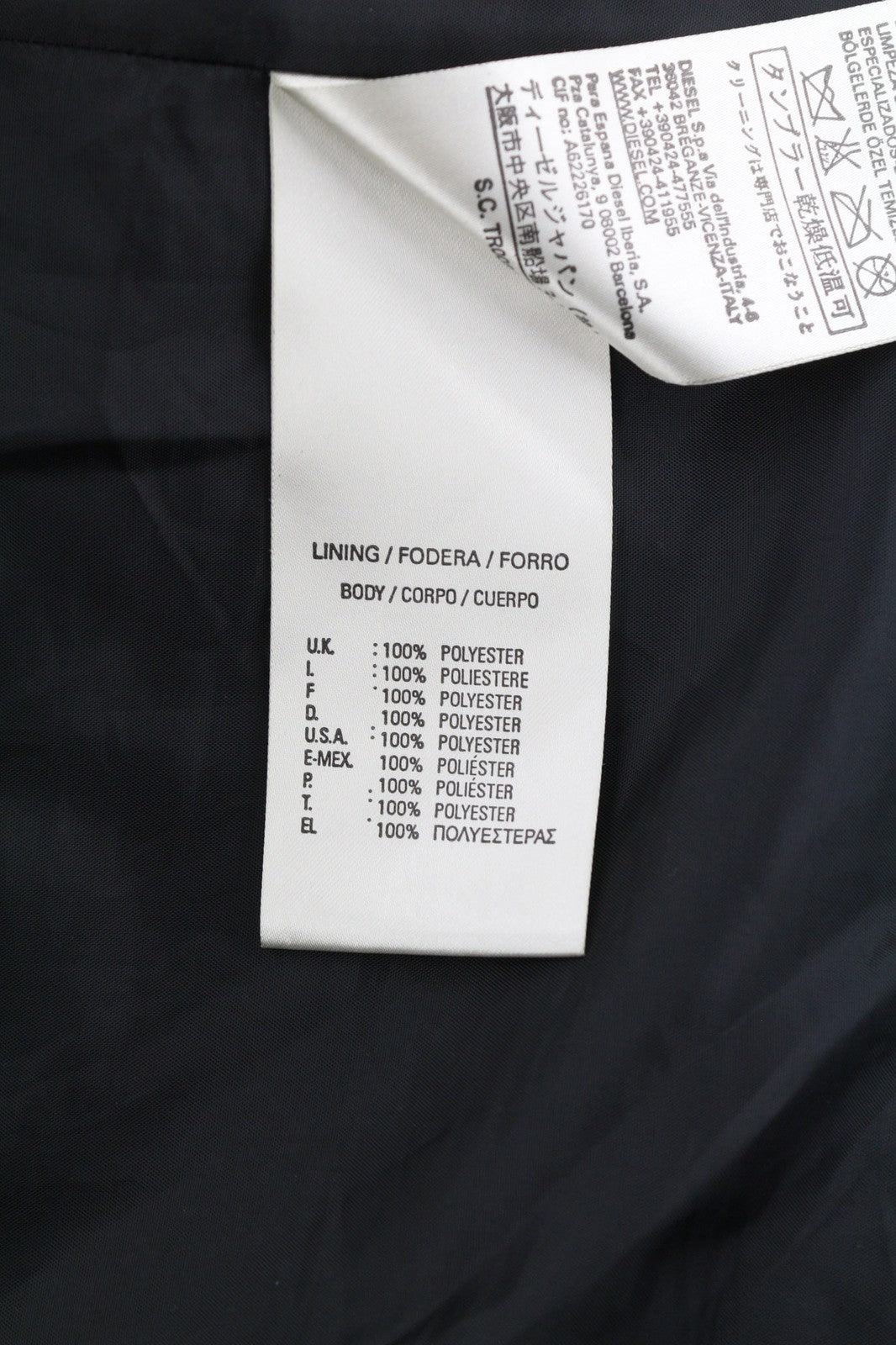 DIESEL vyriška striukė L, juoda, ėriuko odos, asimetrinė, užtrauktuku, su juostele ant kaklo. 