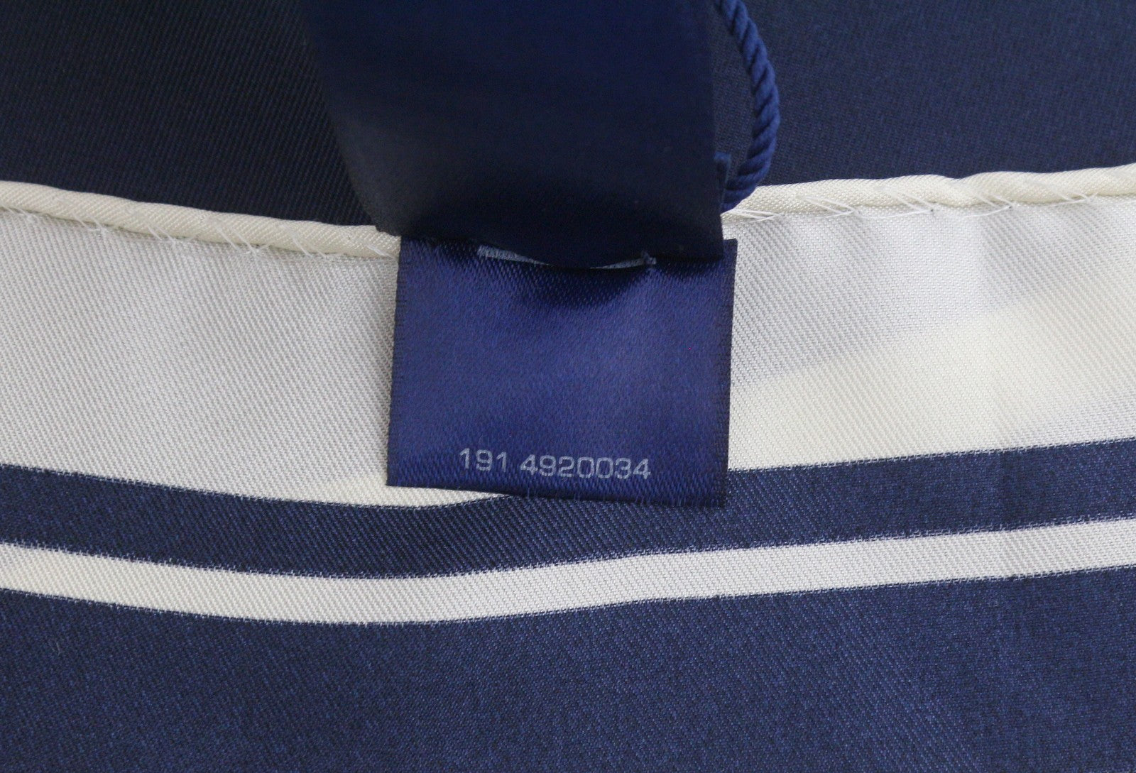 GANT Silk Women Scarf OS Marine White Elegant Print Logo Lightweight