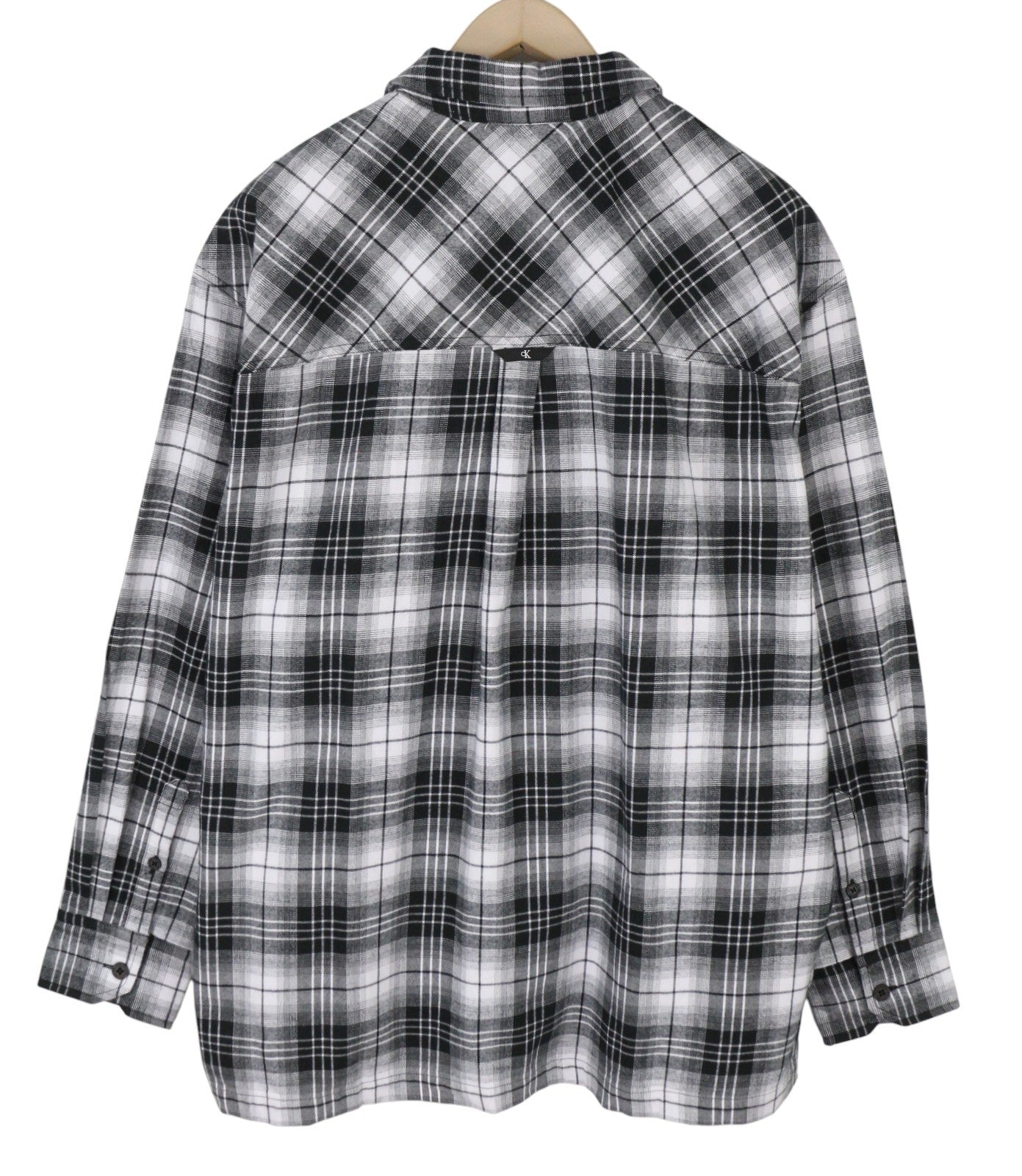 CALVIN KLEIN Men Shirt XL Flannel Plaid Patch Pockets Spread Neck Logo Casual