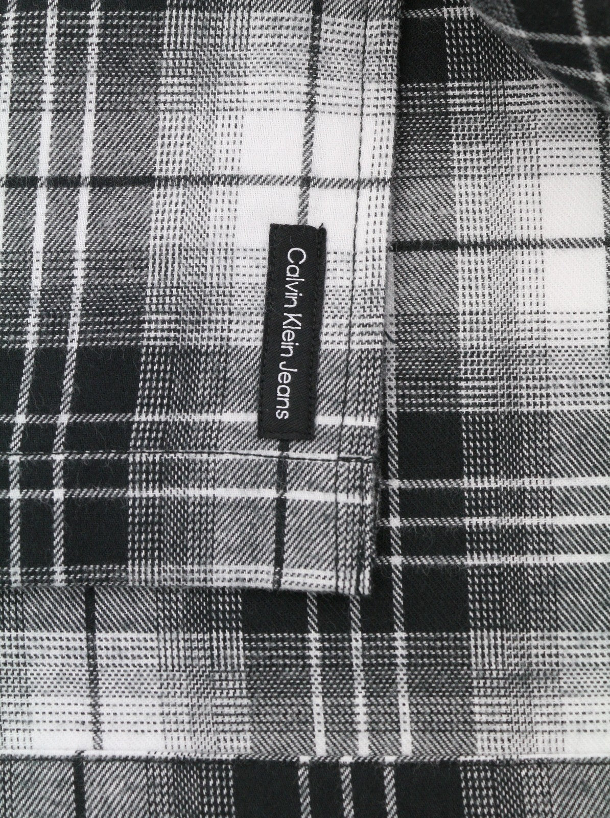 CALVIN KLEIN Men Shirt XL Flannel Plaid Patch Pockets Spread Neck Logo Casual