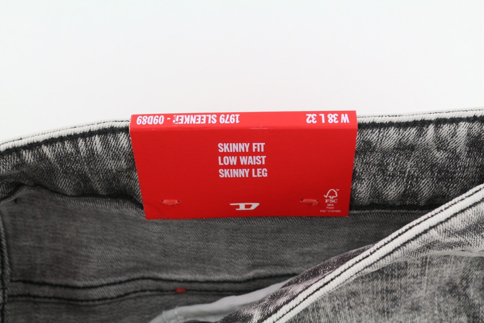 DIESEL 1979 Sleenker 09D89 Men's Jeans W38/L32 Skinny Low Waist Stretch RRP195