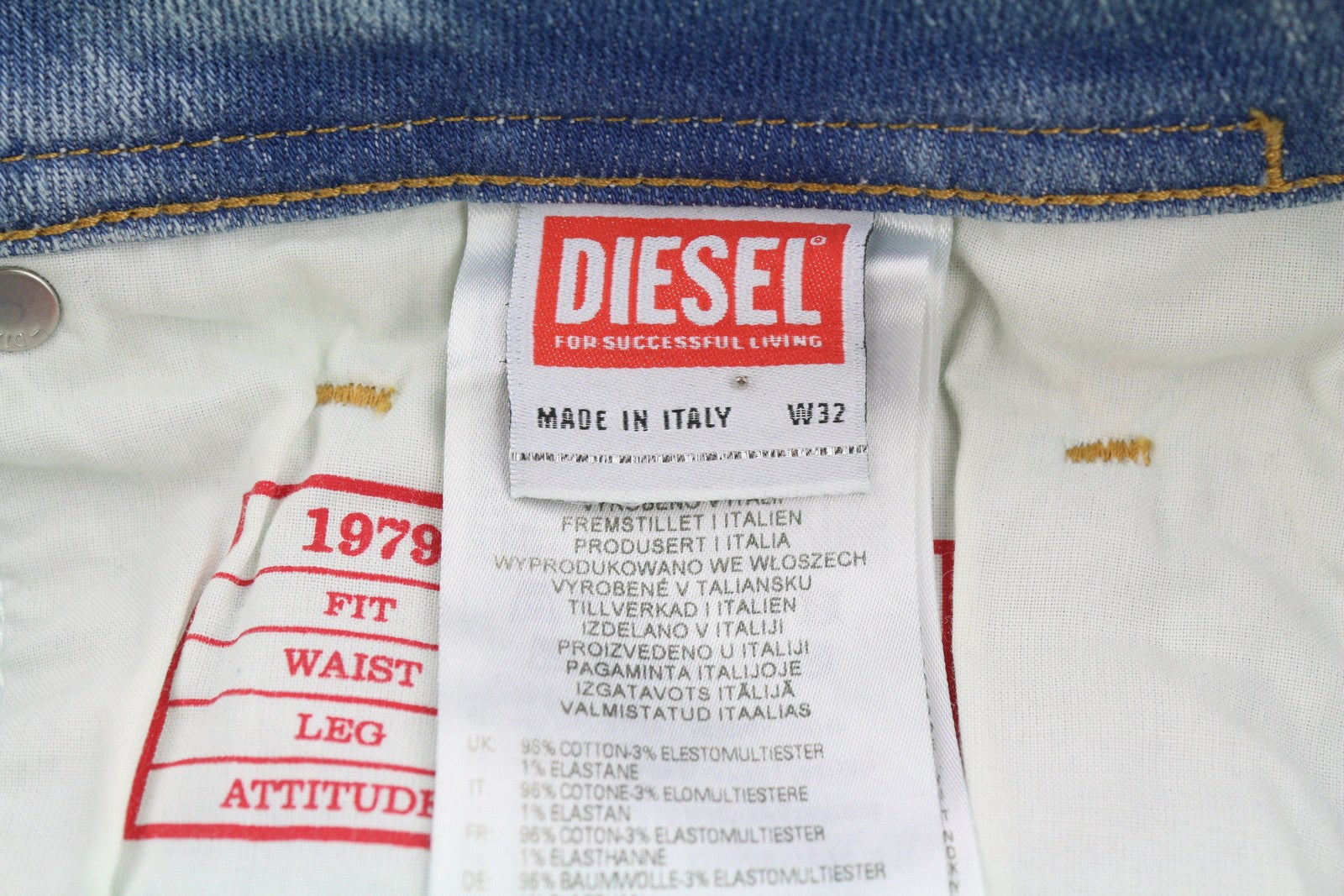 DIESEL 1979 Sleenker 09F08 Men's Jeans W32/L32 Skinny Low Paint Denim RRP295
