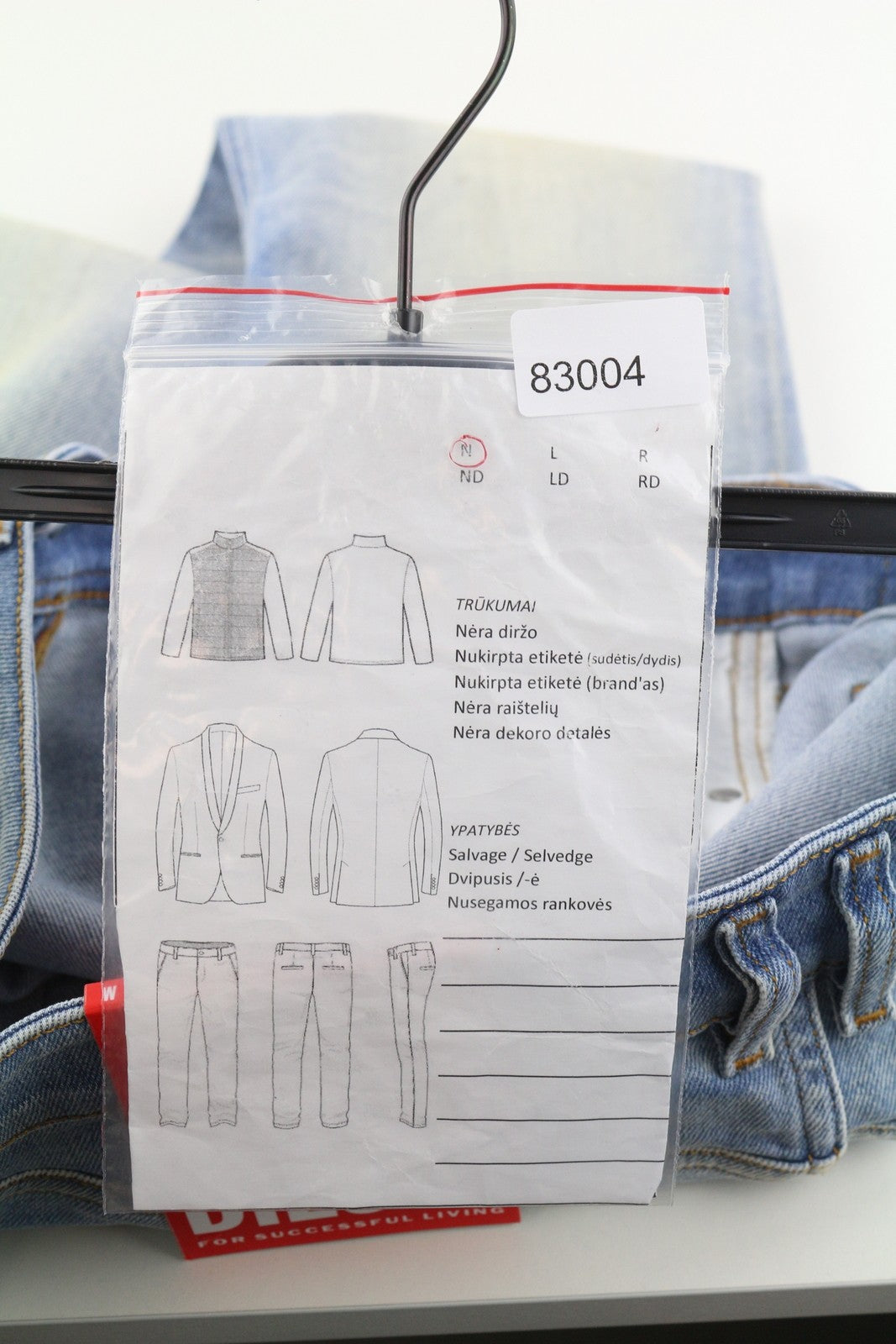 DIESEL 1979 Sleenker 09E89 Men Jeans W32/L32 Skinny Low Waist Blue Denim RRP295