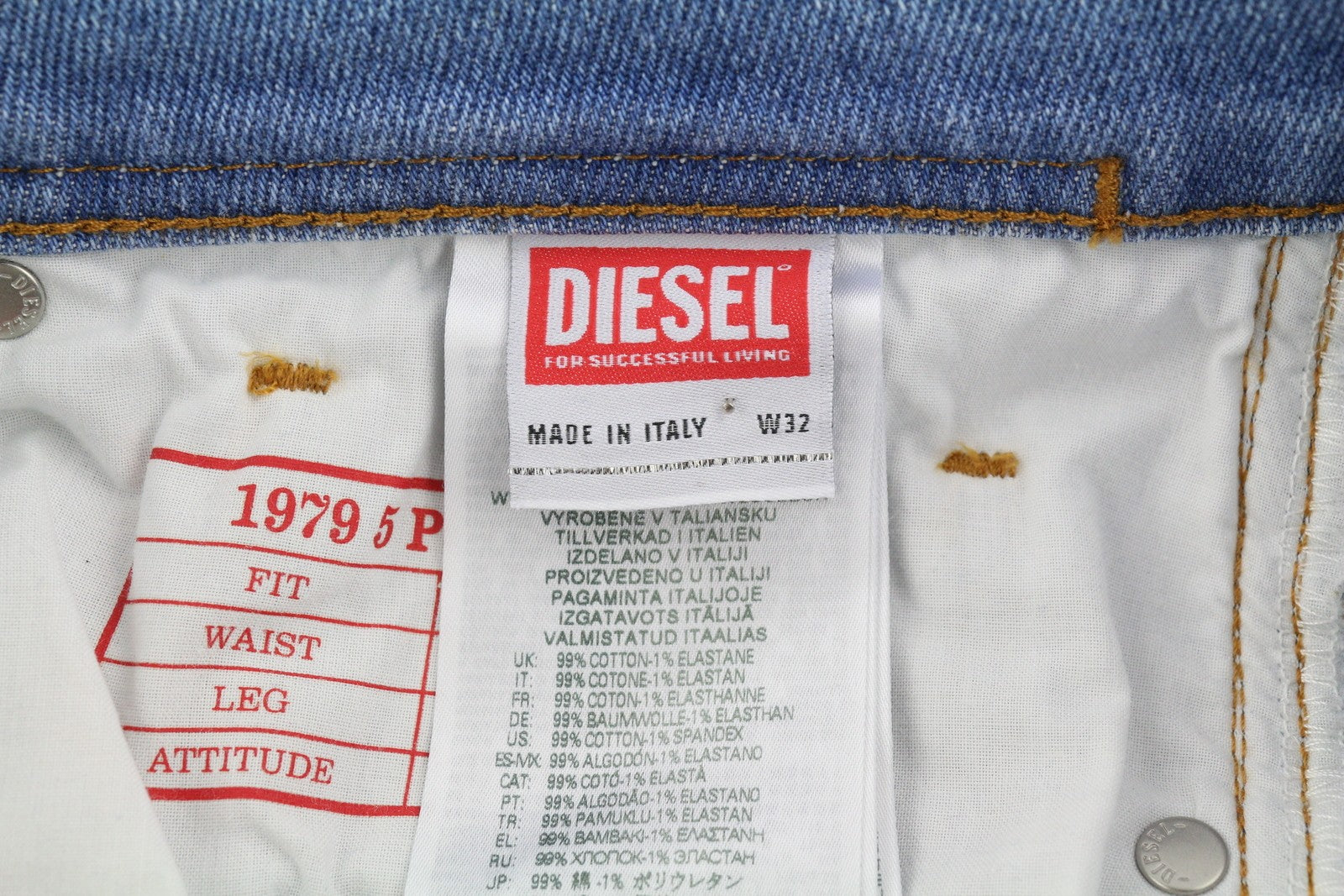 DIESEL 1979 Sleenker 09E89 Men Jeans W32/L32 Skinny Low Waist Blue Denim RRP295