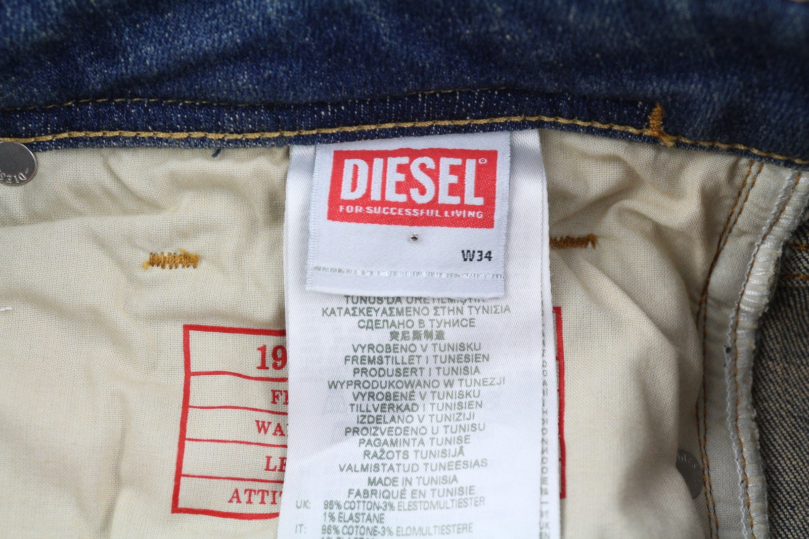 DIESEL 1979 Sleenker 09H69 Men Jeans W34/L32 Skinny Low Waist Blue Denim RRP225