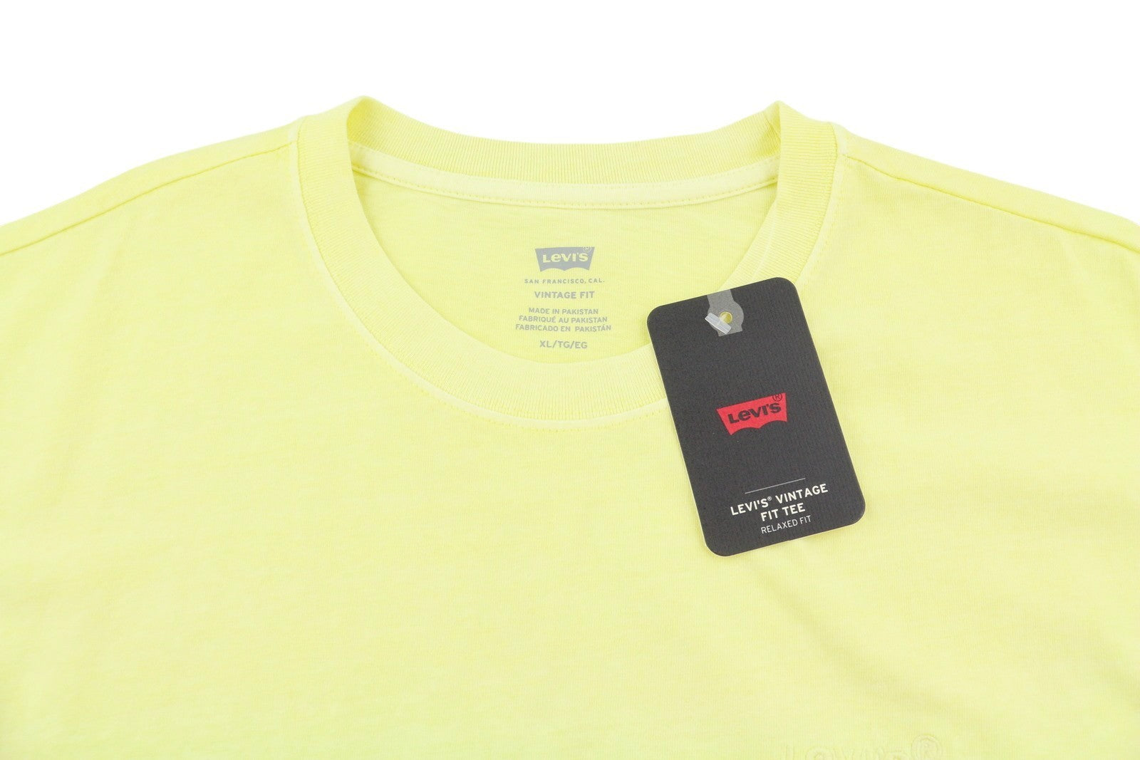 LEVI'S Vintage Fit Men T-Shirt XL Yellow Tricot Crew Neck Cotton Short Sleeve