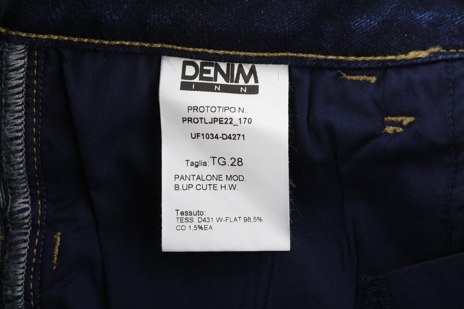 LIU JO Cute Women's W28 Skinny Ripped Washed Blue Denim Button Finish