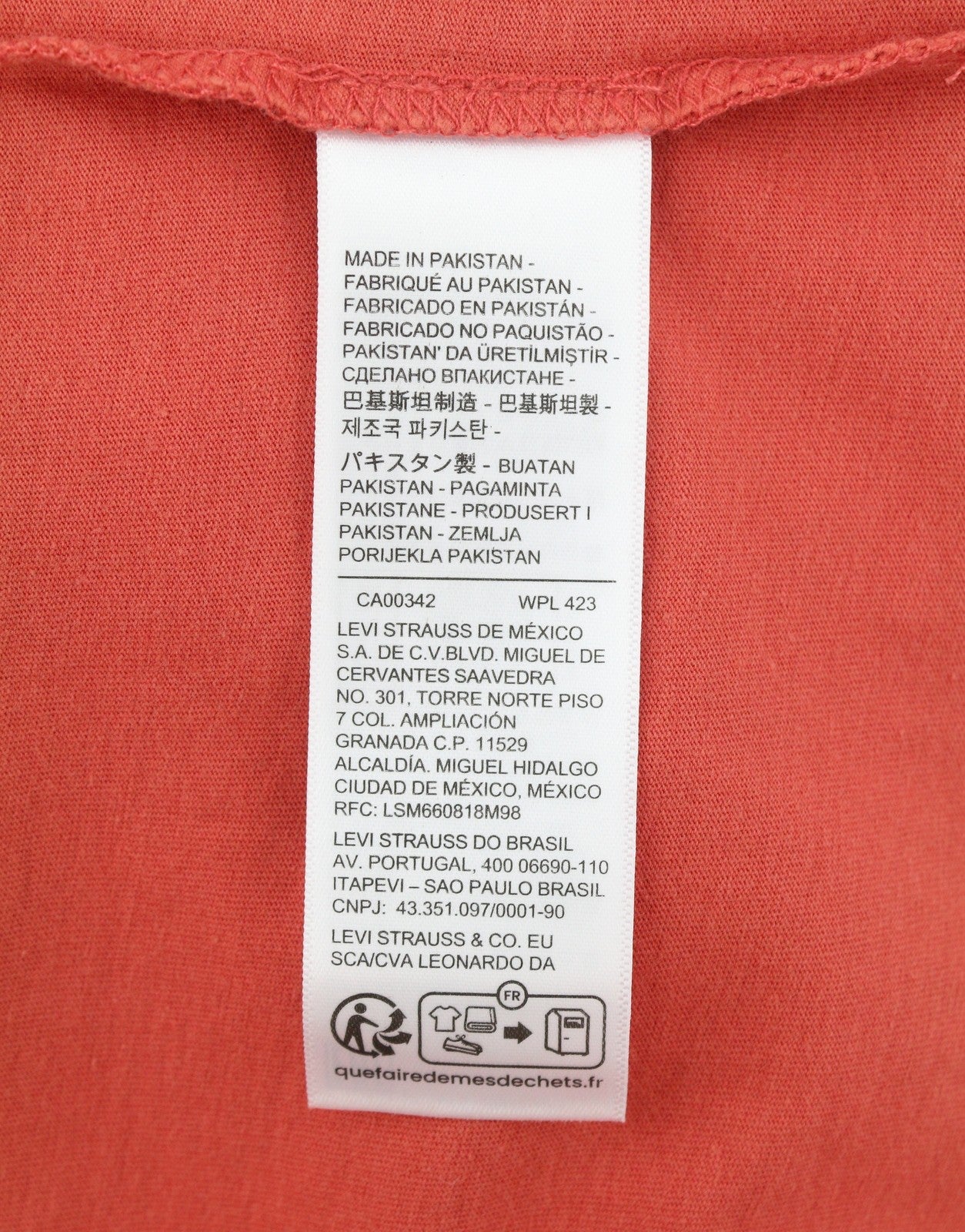 LEVI'S Slim Men T-Shirt S Red Tricot Cotton Crew Neck Short Sleeve Casual