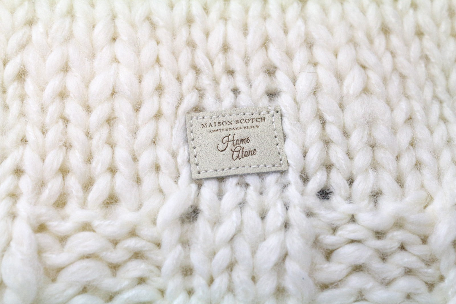 MAISON SCOTCH Women's Scarf OS Light Ecru Knit Chunky Alpaca Wool Blend