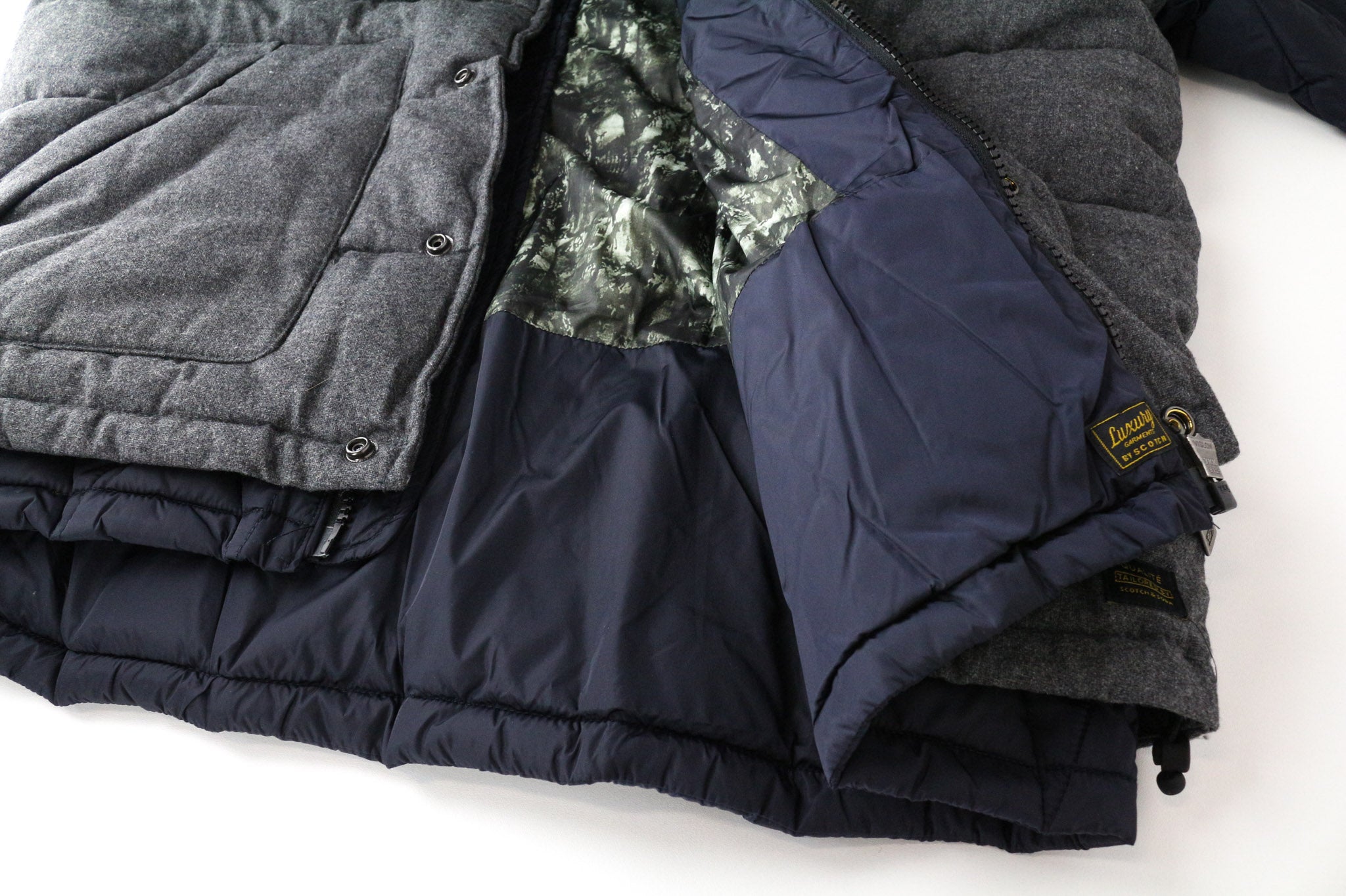 SCOTCH &amp; SODA vyriška XL dydžio tamsiai pilka dygsniuota vilnos mišinio striukė su gobtuvu ir užtrauktuku 